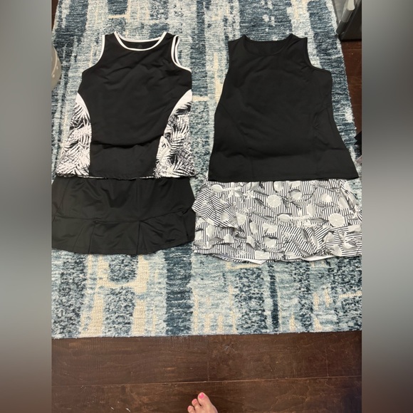Tail Tennis Wear. Black and white mix and match tennis wear.Women’s size Large - Picture 1 of 1